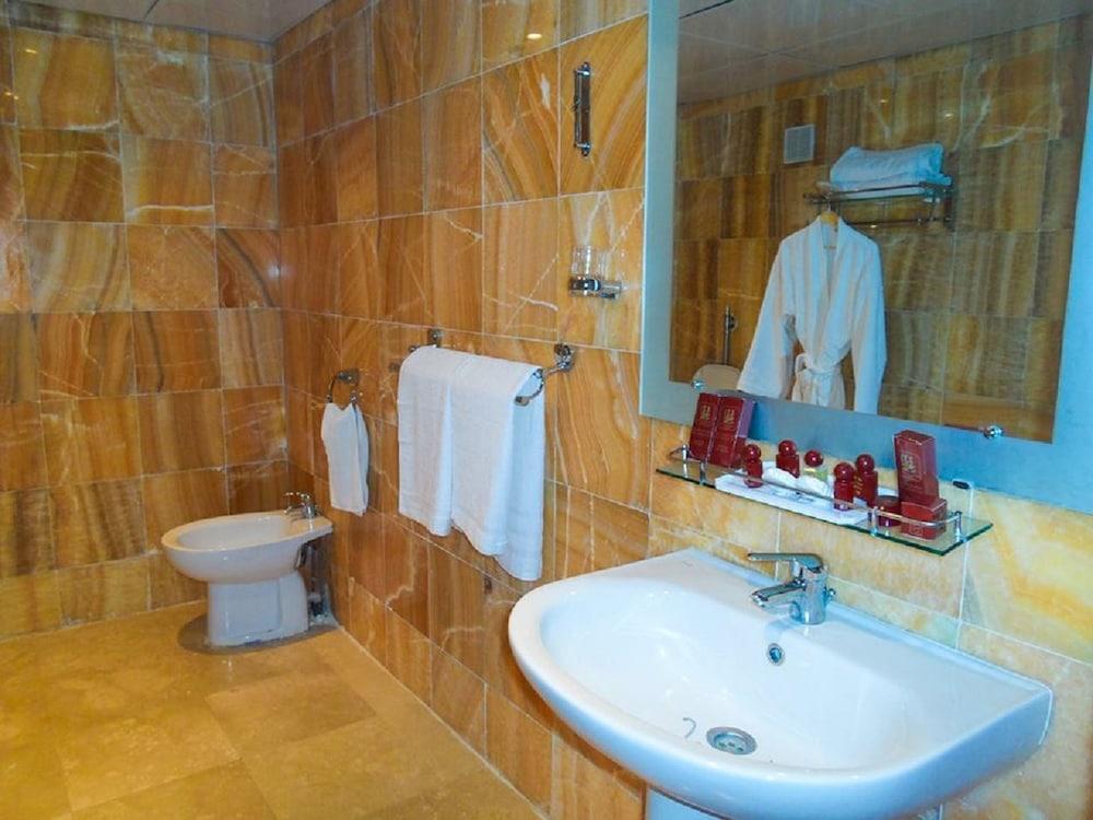 Hotel Les Zianides トレムセン エクステリア 写真